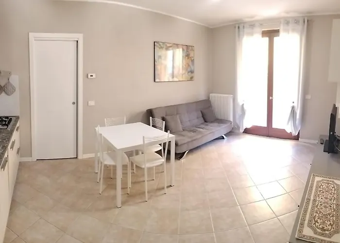 Casa Maria Teresa, Piscina E Campo Da Tennis Colico