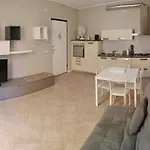 Appartamento Casa Maria Teresa, Piscina E Campo Da Tennis *