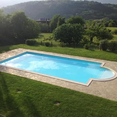 Casa Maria Teresa, Piscina E Campo Da Tennis 아파트