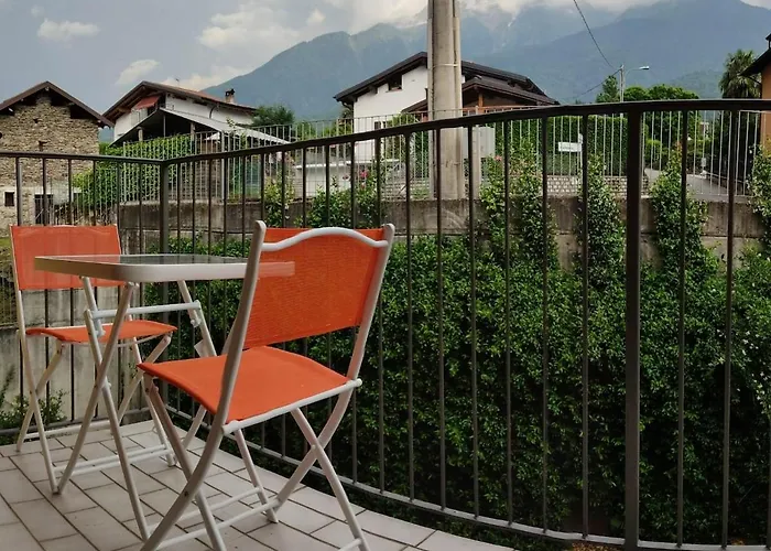 Casa Maria Teresa, Piscina E Campo Da Tennis * Colico