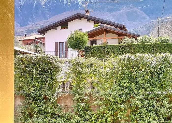 Casa Maria Teresa, Piscina E Campo Da Tennis Colico